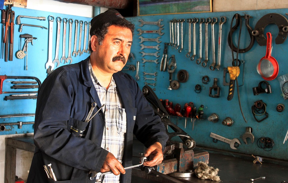 Expert Guide to Water Marble Nail Art: Master the Water Technique